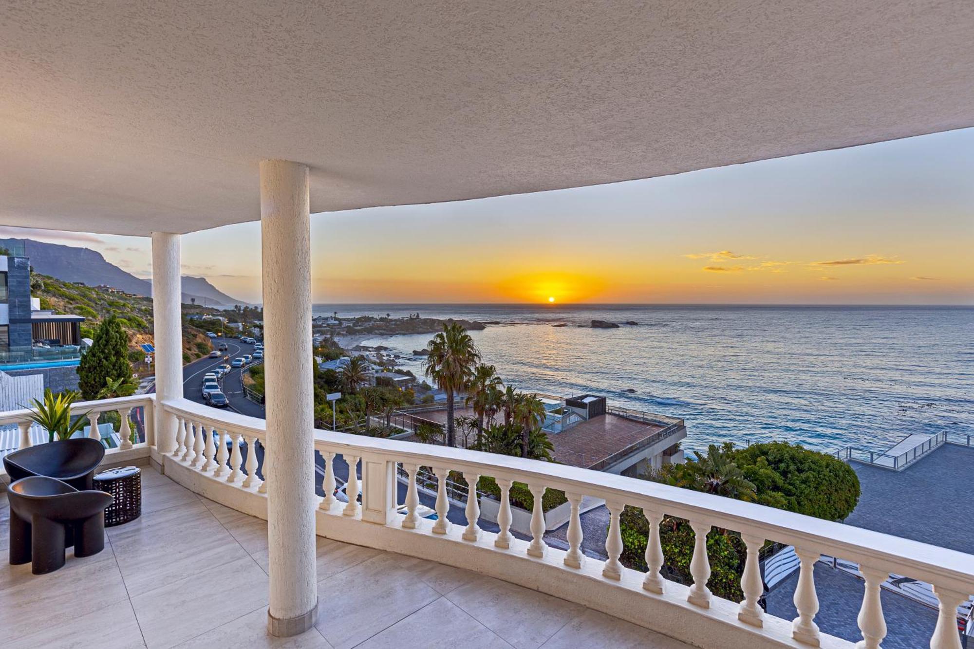 Clifton Yolo Spaces - Clifton Beachfront Apartments Cape Town Bagian luar foto