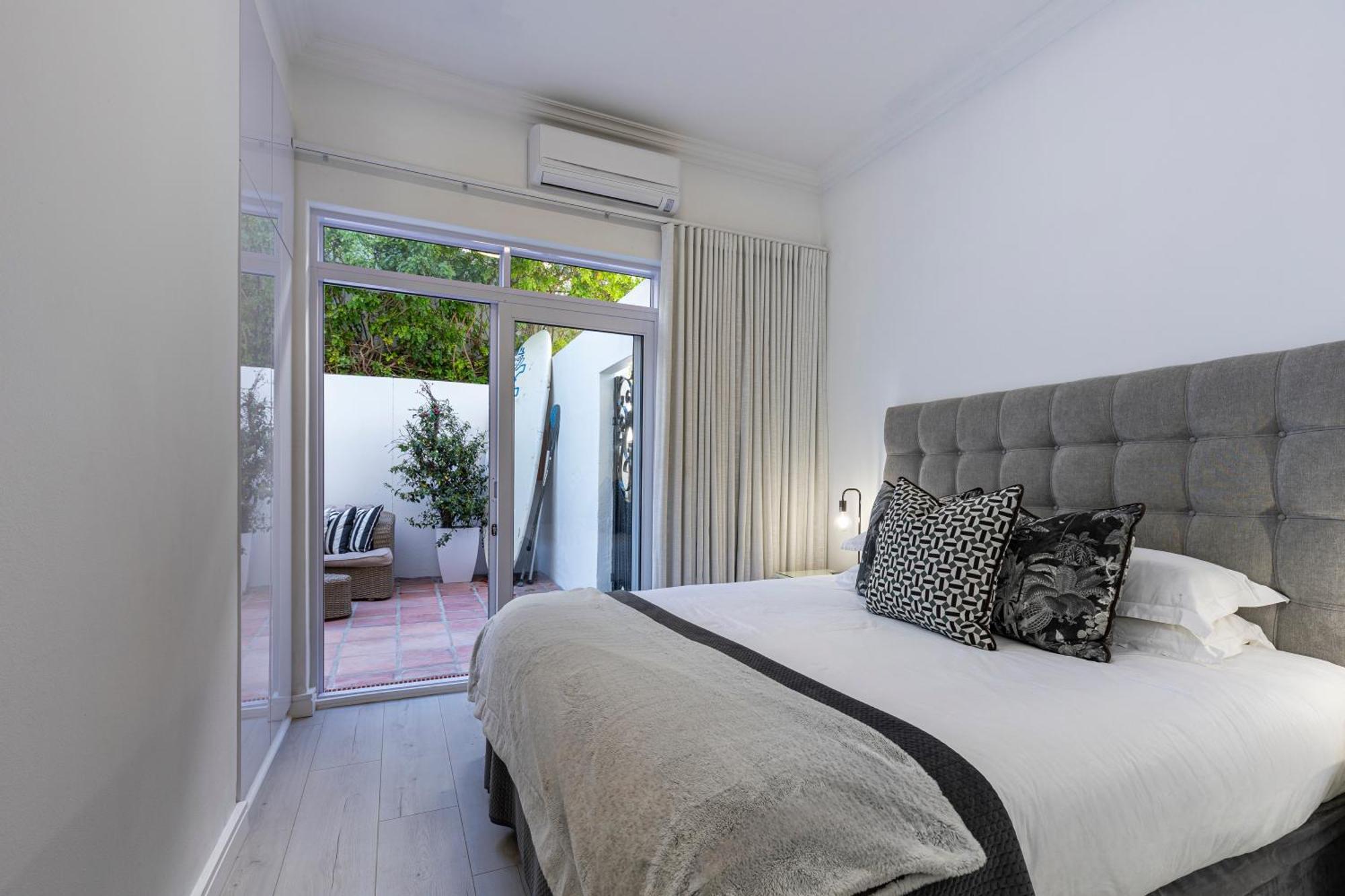 Clifton Yolo Spaces - Clifton Beachfront Apartments Cape Town Bagian luar foto