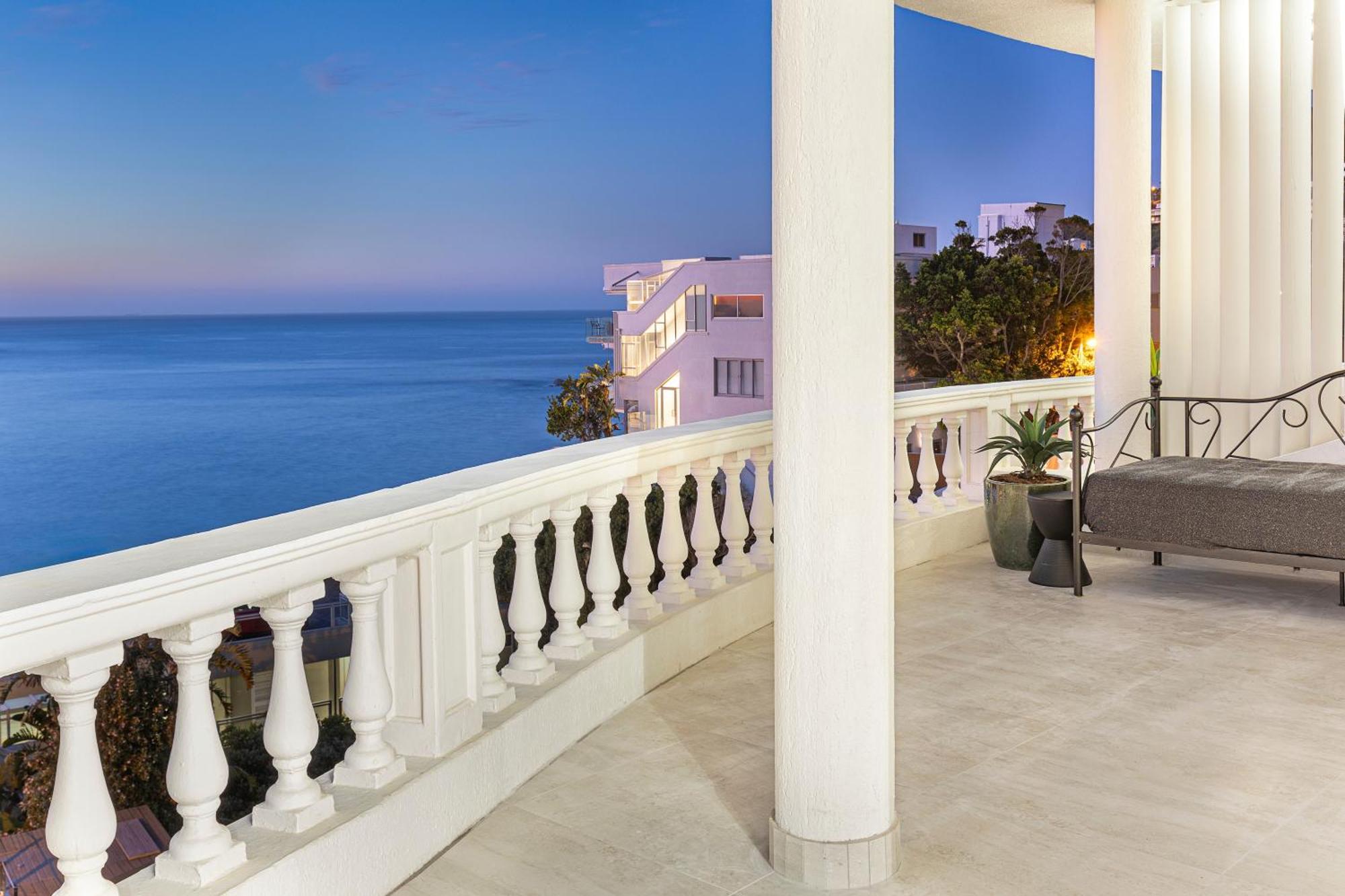Clifton Yolo Spaces - Clifton Beachfront Apartments Cape Town Bagian luar foto