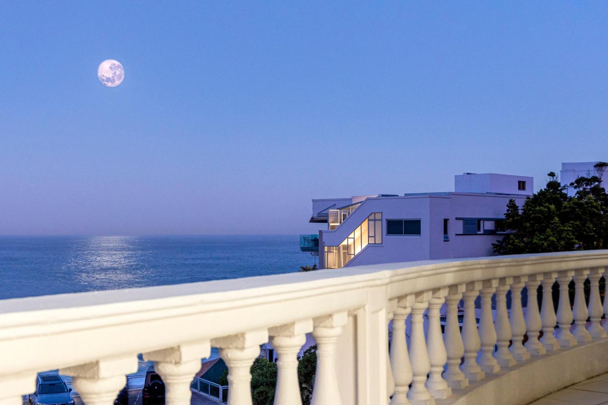 Clifton Yolo Spaces - Clifton Beachfront Apartments Cape Town Bagian luar foto