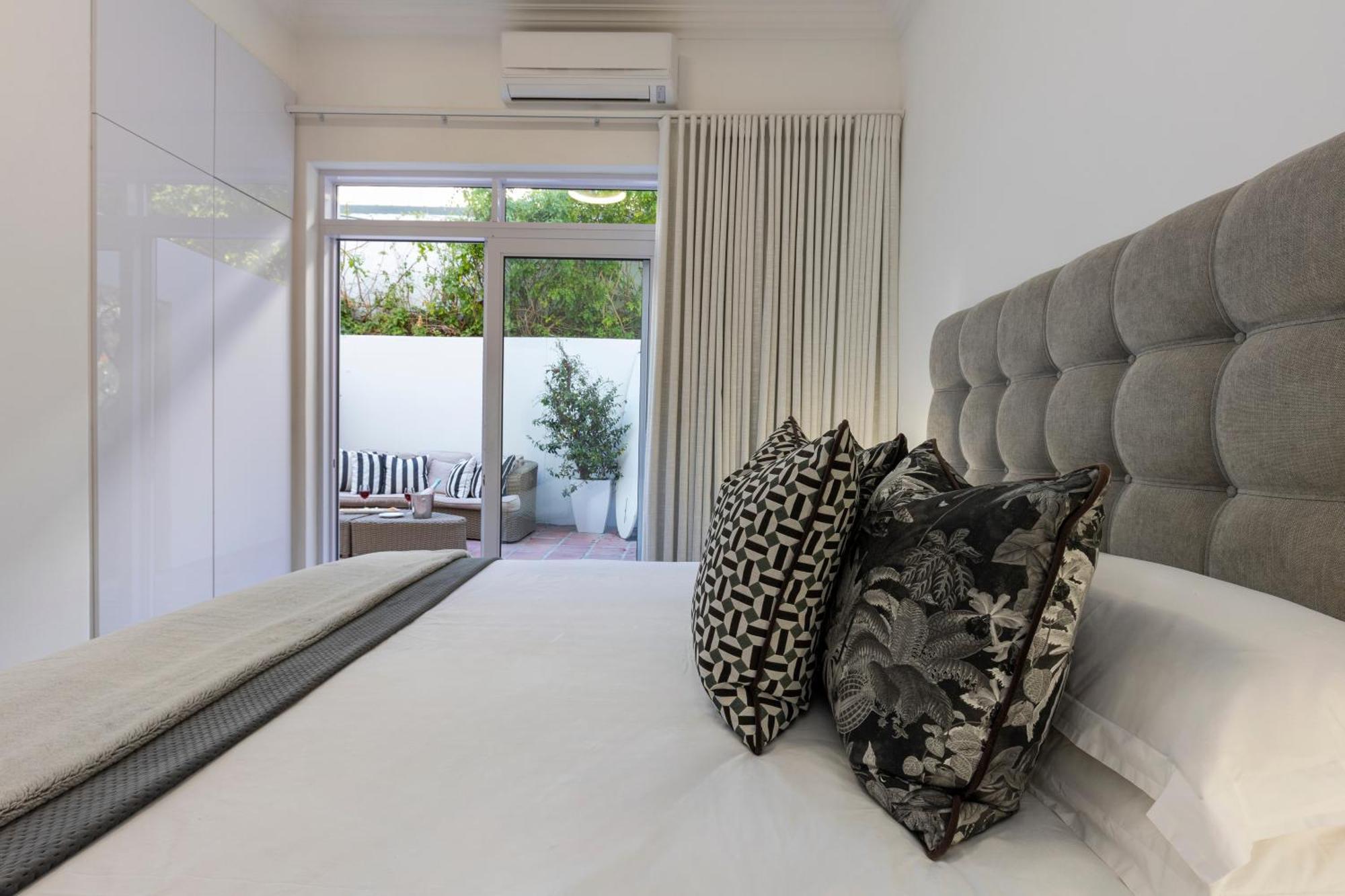 Clifton Yolo Spaces - Clifton Beachfront Apartments Cape Town Bagian luar foto
