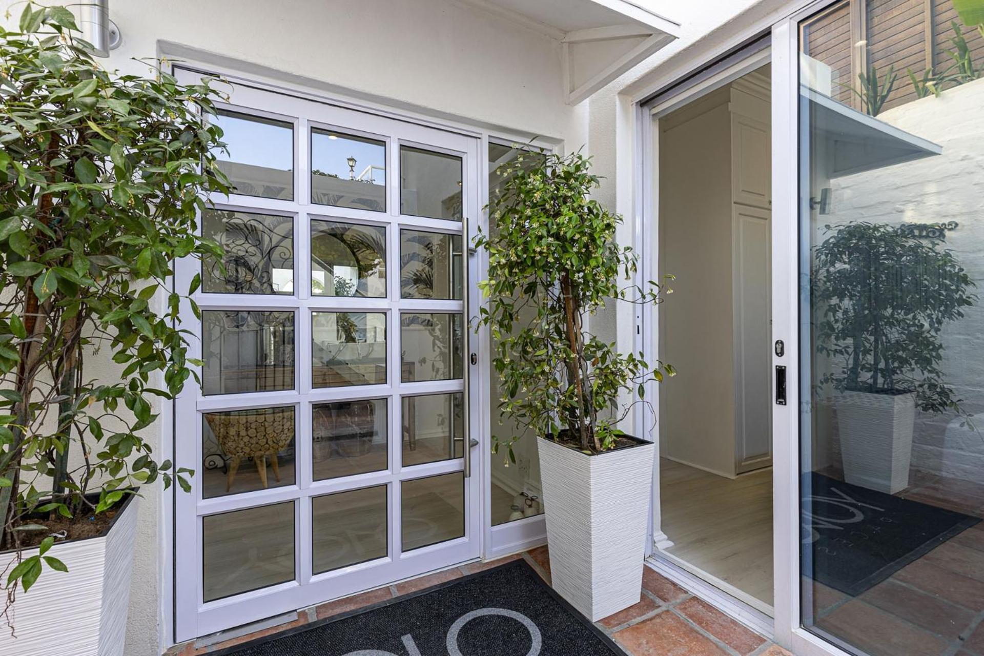 Clifton Yolo Spaces - Clifton Beachfront Apartments Cape Town Bagian luar foto
